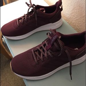 NWOT Adidas Questar Ride sneakers.